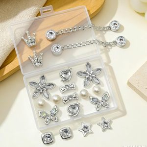 Breloques décoratives pour chaussures en plastique, motifs papillon et fleur, ornées de strass étincelants et de perles, pour femmes, idéales pour les fêtes - Product Image 2