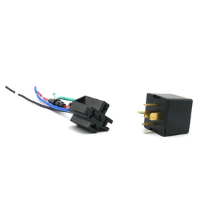 Traceur GPS miniature LK720 avec coupure automatique du carburant, localisateur de véhicule GSM en temps réel pour voiture et moto - Product Image 2