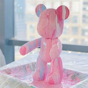 Sculpture d'ours en résine DIY aux couleurs dégradées - Décoration d'intérieur unique et cadeau artistique - Product Image 4