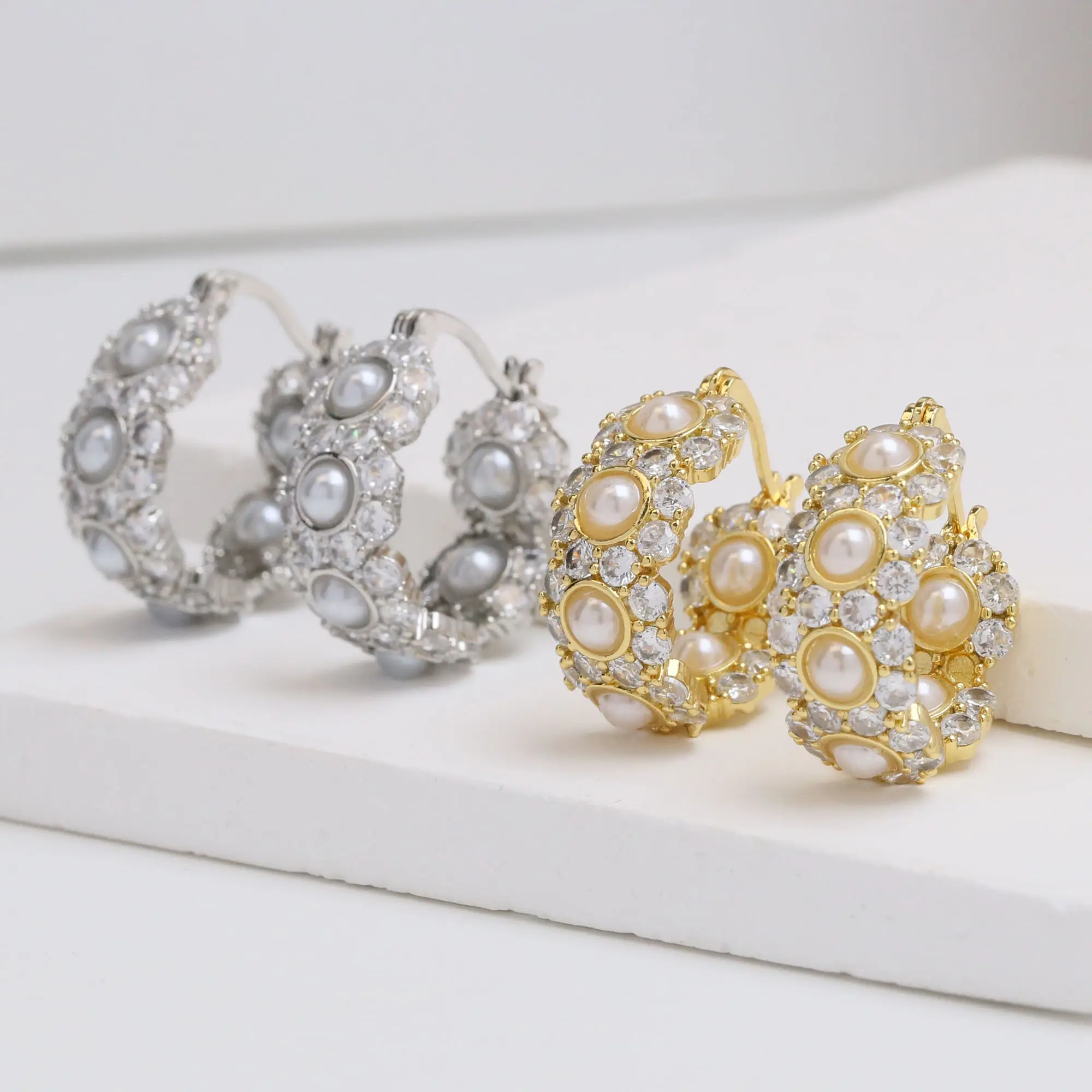 Pendientes de tuerca de aguja de plata en forma de C de perla Vintage exquisita de moda superventas