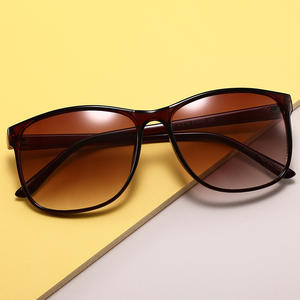 Gafas de Sol Unisex Extra Grandes Estilo Europeo Americano, Montura de PC, Protección UV400, Negras, para Pesca, Aire Libre y Moda - Product Image 4