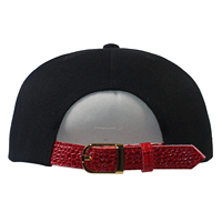 Casquette surdimensionnée à motif à carreaux en sergé noir et rouge - Chapeau de mode unisexe élégant avec sangle réglable, design luxueux pour un usage quotidien
