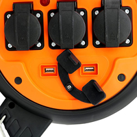 Enrouleur de câble de camping pour l'extérieur 230V 16A 15M Schuko Socket avec USB, coupe-circuit thermique et XM-HP3 d'éclairage LED
