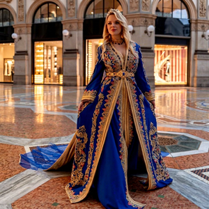 Magnifique Caftan de Mariage Traditionnel Bleu Royal Brodé Or pour Femme, Coupe Droite, en Crêpe Banane, Style Ethnique et Élégant, Protection Solaire - Product Image 1