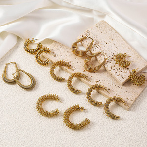 Conjuntos de Joyería de Diseñador de Moda, Collar, Aretes y Brazalete de Acero Inoxidable, Lujoso Juego de <span class=keywords><strong>3</strong></span> Piezas para Mujer - Product Image 5