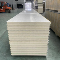 Panneau mural sandwich en mousse de polyuréthane isolante ignifuge décorative extérieure pour toiture métallique de chambre froide