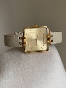Nouvelle vente chaude crème <span class=keywords><strong>Beige</strong></span> Simple carré grand cadran en cuir montre pour femmes à la mode tempérament montre - Product Image 3