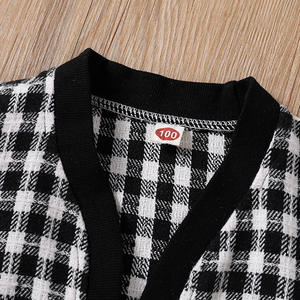 Conjuntos <span class=keywords><strong>de</strong></span> ropa <span class=keywords><strong>de</strong></span> primavera y otoño para niñas, Top liso <span class=keywords><strong>de</strong></span> manga larga + cárdigan estampado a cuadros, falda acampanada, venta al por mayor, <span class=keywords><strong>2022</strong></span> - Product Image 3