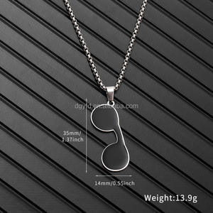 热销珐琅黑色眼镜几何长条颈链不锈钢吊坠项链男士定制首饰 - Product Image 5