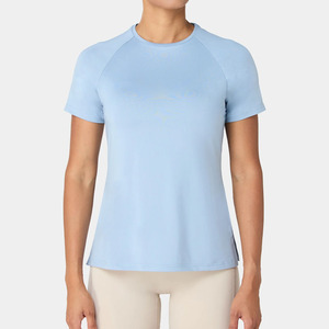 T-shirts de fitness pour femmes, coupe confortable, qualité supérieure, dernier design, logo personnalisé, pour vêtements de sport et de gym. - Product Image 1