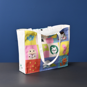 <strong>Colorful</strong> <strong>Cartoon</strong> Print Canvas Tote <strong>Bag</strong> with Cute Animal Design for Kids and School Use - Product Image 2