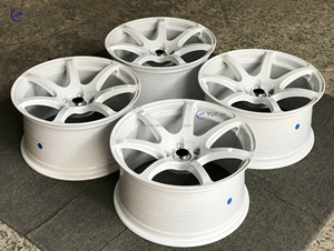 <span class=keywords><strong>Prix</strong></span> usine <span class=keywords><strong>17</strong></span> <span class=keywords><strong>pouces</strong></span> T7R roues moulées blanches performance légère jantes en alliage de course roues de voiture de tourisme pneus - Product Image 4
