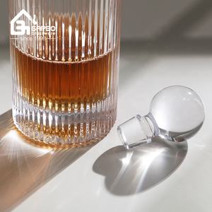 Carafe à vin haut de gamme pour bar, forme rayée, bouteille à <span class=keywords><strong>whisky</strong></span> de haute qualité avec verre à <span class=keywords><strong>whisky</strong></span> pour la maison, fournisseur chinois - Product Image 4