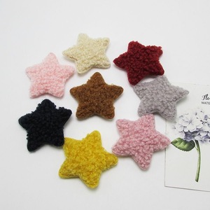 Pinza para el pelo infantil personalizable de peluche de felpa suave con corazón y estrella de cinco puntas, hecha a mano, termoadhesiva - Product Image 1