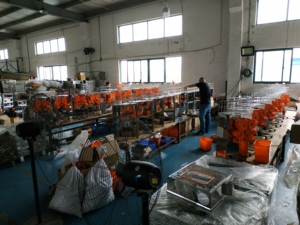 Stock en entrepôt américain <span class=keywords><strong>Prix</strong></span> <span class=keywords><strong>d</strong></span>'usine bon marché Machine <span class=keywords><strong>d</strong></span>'extraction de jus de fruits portable pour orange - Product Image 2