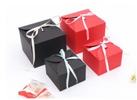 Großhandel Chinesische neue hochzeit party favors candy boxen tie ribbon verpackung papier geschenk süße candy boxen für verkäufe Schokolade Boxen