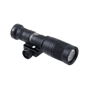 Lampe torche tactique M300V M600V à faisceau puissant, stroboscope, éclairage LED longue portée pour extérieur avec commande par interrupteur arrière - Product Image 5