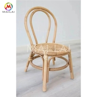 Ensemble de chaises et de table pour enfants en rotin tressé, chaises pour enfants personnalisées, chaises pour enfants en bois mignonnes
