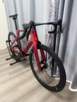 Vélo de route aérodynamique en fibre de carbone OEM KOZO 2, 28 pouces, 24 vitesses, transmission mécanique, frein à disque hydraulique, léger, sport, course