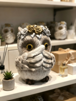 Patung Burung Hantu Resin Dengan Mahkota Bunga, Figur Burung Hantu Lucu, Ornamen Meja Rumah, Dekorasi Taman, Grosir OEM ODM