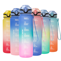 Nouveau Ombre givré 2 voies couvercle 1000ml bouteille d'eau de sport en plastique de motivation personnalisée 32oz bouteille d'eau de voyage en plein air