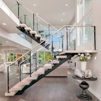 Escalier flottant contemporain avec marches en bois, poutre invisible, escalier droit, utilisation domestique moderne, escalier flottant intérieur
