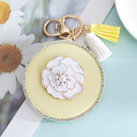 Porte-clés créatif en cuir, miroir de maquillage portable, mini miroir rond, petite fleur, miroir de poche personnalisé, outil de beauté cosmétique, cadeau