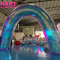 Arche miroir gonflable colorée pour la décoration d'événements et d'expositions