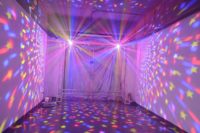 Projecteur d'étoiles TSINYE, projecteur de galaxie pour la décoration de la maison, de la chambre à coucher, lumière de boule disco, cadeau d'anniversaire pour enfants