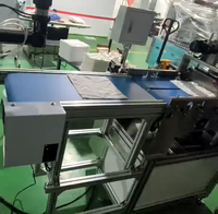 Machine automatique de pliage de serviettes et de mouchoirs