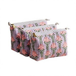 Juego de 3 Bolsas Acolchadas de Lujo Personalizadas, Bolsa de Aseo de Algodón Jaipur con Estampado de Bloques, Organizador de Maquillaje, Estuche de Cosméticos, Kit de Viaje para Mujer - Product Image 2