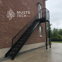 Escalier extérieur en acier pour villa moderne, idéal pour l'installation industrielle et professionnelle en usine