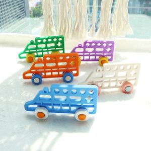 Jouets de voiture éducatifs en silicone pour bébés camion de pompiers et véhicule de sauvetage jouets de dentition doux pour bébés aides à la dentition - Product Image 1