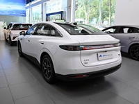 BYD Seal 06 EV Édition Premium 2027, autonomie 630 km, haute vitesse, charge rapide 200-250 kW, berline électrique 5 places 4 portes