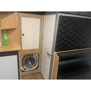 Caravane de camping tout-terrain australienne 2026 avec toit relevable, douche et toilettes - Product Image 4