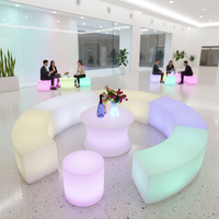 Ensemble Tables et Chaises de Bar à Cocktails Lumineux en Plastique pour Évènements Lumineux, Café, Extérieur, Jardin, Discothèque, Mariage