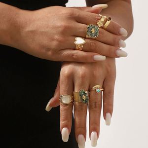Bague Unisexe en Acier Inoxydable Style Punk avec Pierre Naturelle Turquoise et Coquille Ronde, Pierre de Naissance de Juillet, pour Usage Quotidien, Fabriquée en Chine - Product Image 1