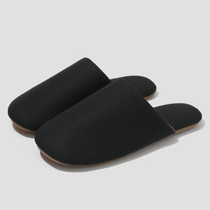 Nouveaux modèles 2025 – Chaussons TPR pour la maison, chaussons en cuir PU pour femme, chaussons d'extérieur de haute qualité - Product Image 6