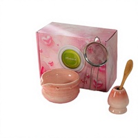 Kit de démarrage pour matcha en céramique rose avec fouet en bambou, passoire à thé, support et boîte cadeau pour café, fête ou cérémonie du thé