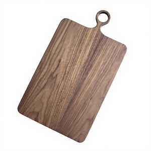 Planche à découper en bois faite à la main avec un design rustique naturel, planche à découper de cuisine durable pour légumes, fruits, viande, pain - Product Image 1