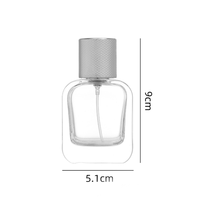Flacon vaporisateur de parfum à base épaisse personnalisé Offre Spéciale 30ml 50ml flacon de parfum en verre vide transparent lourd avec pompe de pulvérisation