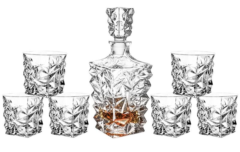 Wholesale Non-Lead Whiskey bottle Whiskey Decanter set with Whiskey Glass Cups