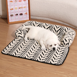 Tapis de <span class=keywords><strong>canapé</strong></span>-lit moelleux pour animaux de compagnie avec rebord surélevé, protège-<span class=keywords><strong>canapé</strong></span> lavable et coussinets pour chiens et chats, tapis absorbants pour animaux de compagnie - Product Image 3