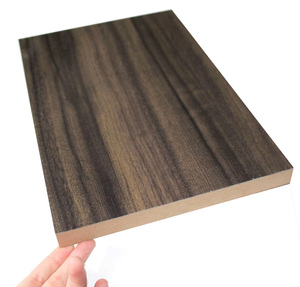 1220*2800mm độ bóng cao hạt gỗ trang trí Bảng gỗ vật nuôi phải đối mặt với ván <span class=keywords><strong>MDF</strong></span> cho tủ - Product Image 1