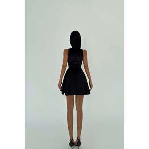 Robe mini noire Begonia, col carré, matière PU Spandex de haute qualité, style décontracté et sexy, doublure pour le printemps, l'automne et l'hiver, taille XL - Product Image 1