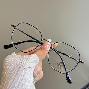 Qianai Monturas de gafas geométricas de metal para mujer, montura octogonal completa, anti UV y anti luz azul, tendencia de moda R4 69053 - Product Image 5