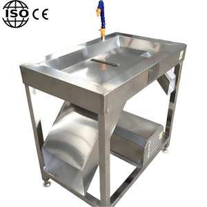 Machine automatique de décorticage des gésiers de volaille pour ligne de production d'abattage - Product Image 1