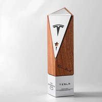 Trophée en bois personnalisé avec MH-J0641 de base en métal noir argenté