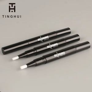 ปากกาลิปกลอสพลาสติกแบบเปล่าสำหรับบรรจุภัณฑ์เครื่องสำอางแบบหมุนขึ้นได้ ปากกาไวท์เทนนิ่งฟันขาว บรรจุภัณฑ์เครื่องสำอางแบบคลิก - Product Image 4