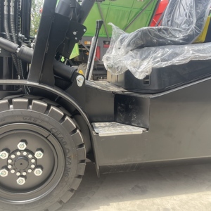 Miễn phí vận chuyển 3 tấn xe nâng DIESEL 4 bánh ổ đĩ<span class=keywords><strong>a</strong></span> trang trại tất cả các đị<span class=keywords><strong>a</strong></span> hình xe nâng off <span class=keywords><strong>road</strong></span> đị<span class=keywords><strong>a</strong></span> hình gồ ghề Kính thiên văn xe nâng - Product Image 3
